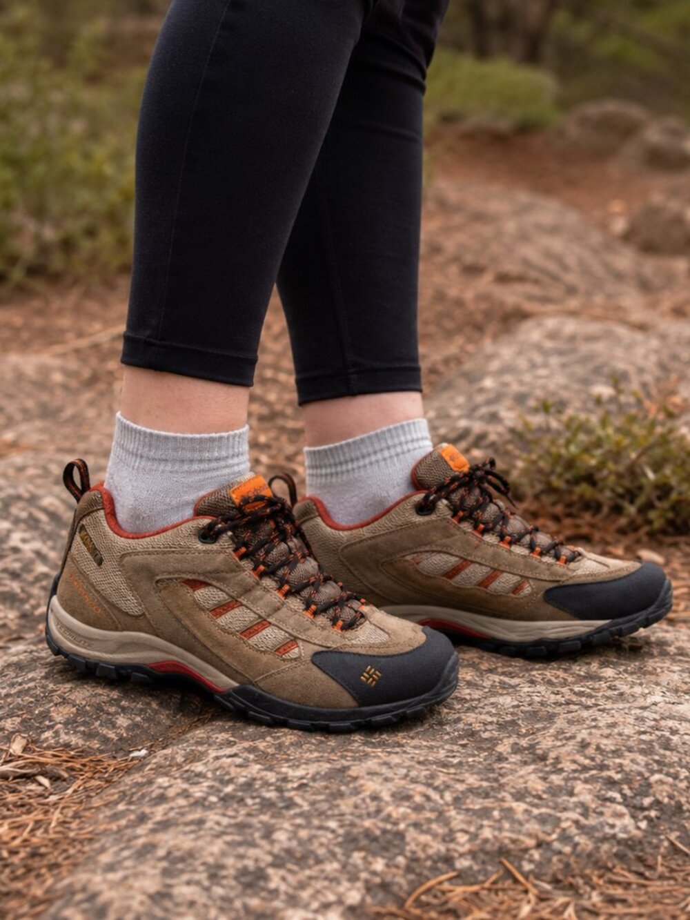 NEW Columbia Boorad Waterproof Hiking Trail Shoes Women's 10.5 Brown Outdoor